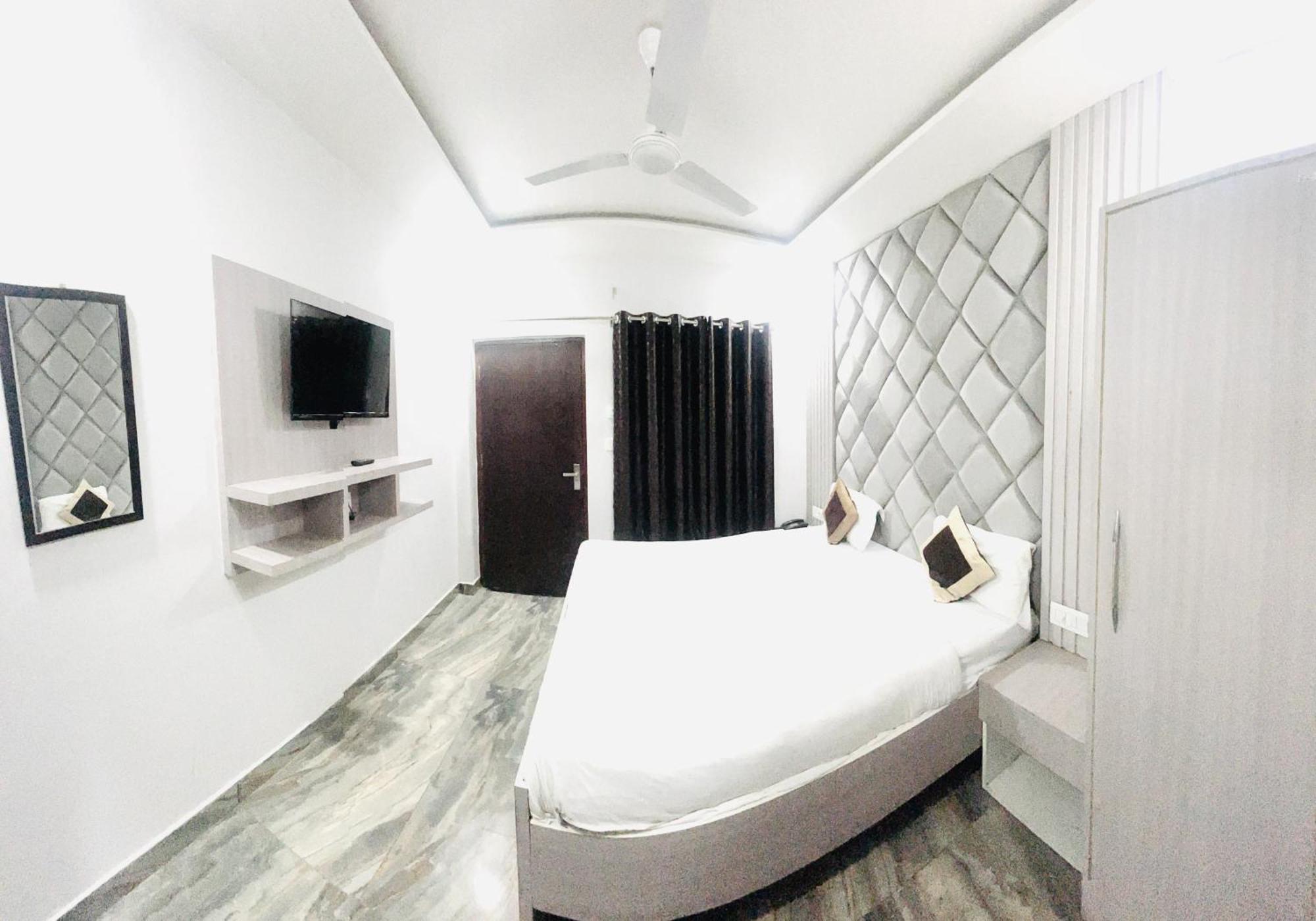 Hotel Green Apple Bareilly Exterior photo