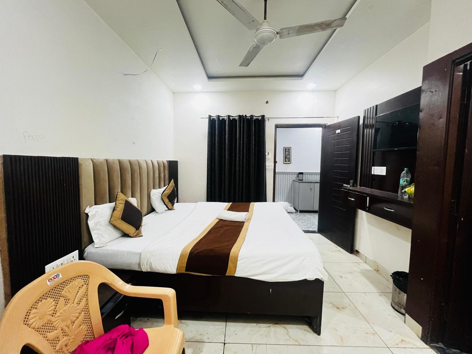 Hotel Green Apple Bareilly Exterior photo
